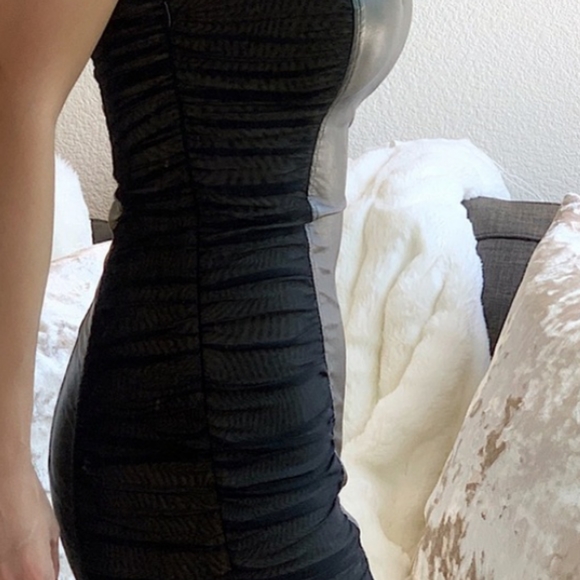 BeBe-FAUX LEATHER, STRAPLESS V-notched center w/RUFFLES- DOWN-SIDES, SIDE-ZIP - Picture 3 of 13